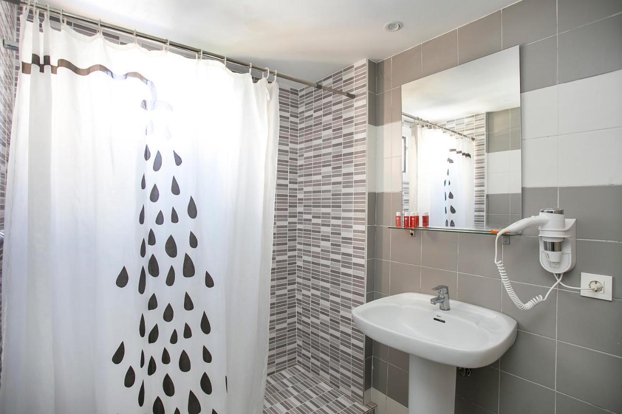 Apartamentos Amalia By Mc Бенидорм Екстериор снимка