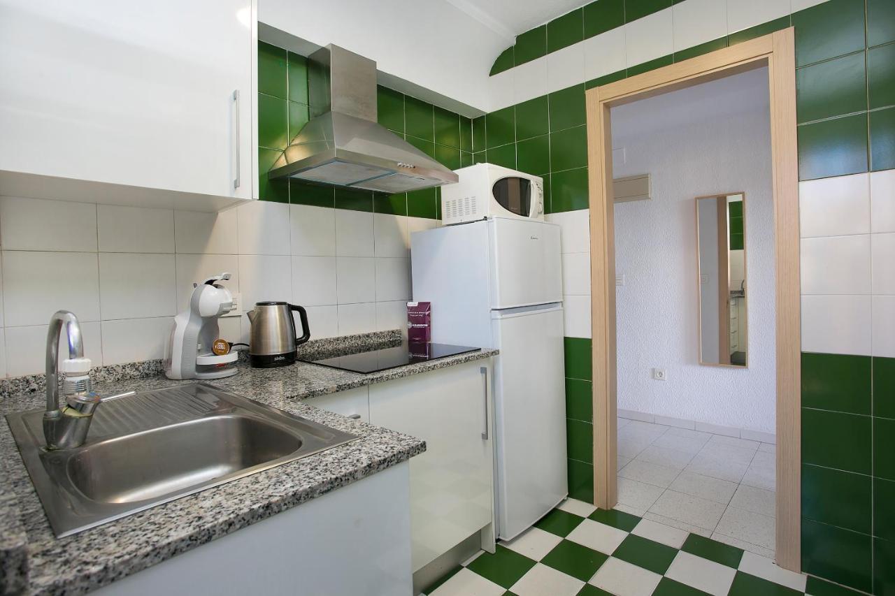 Apartamentos Amalia By Mc Бенидорм Екстериор снимка